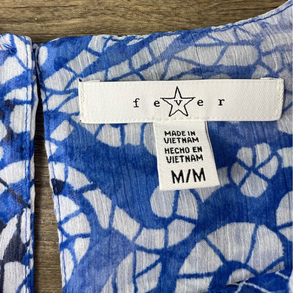 Fever Women’s Blue Sleeveless Blouse, size Medium - Picture 4 of 9